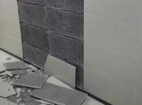 卫辉瓷砖空鼓维修公司分享下卫辉墙砖松动维修的知识